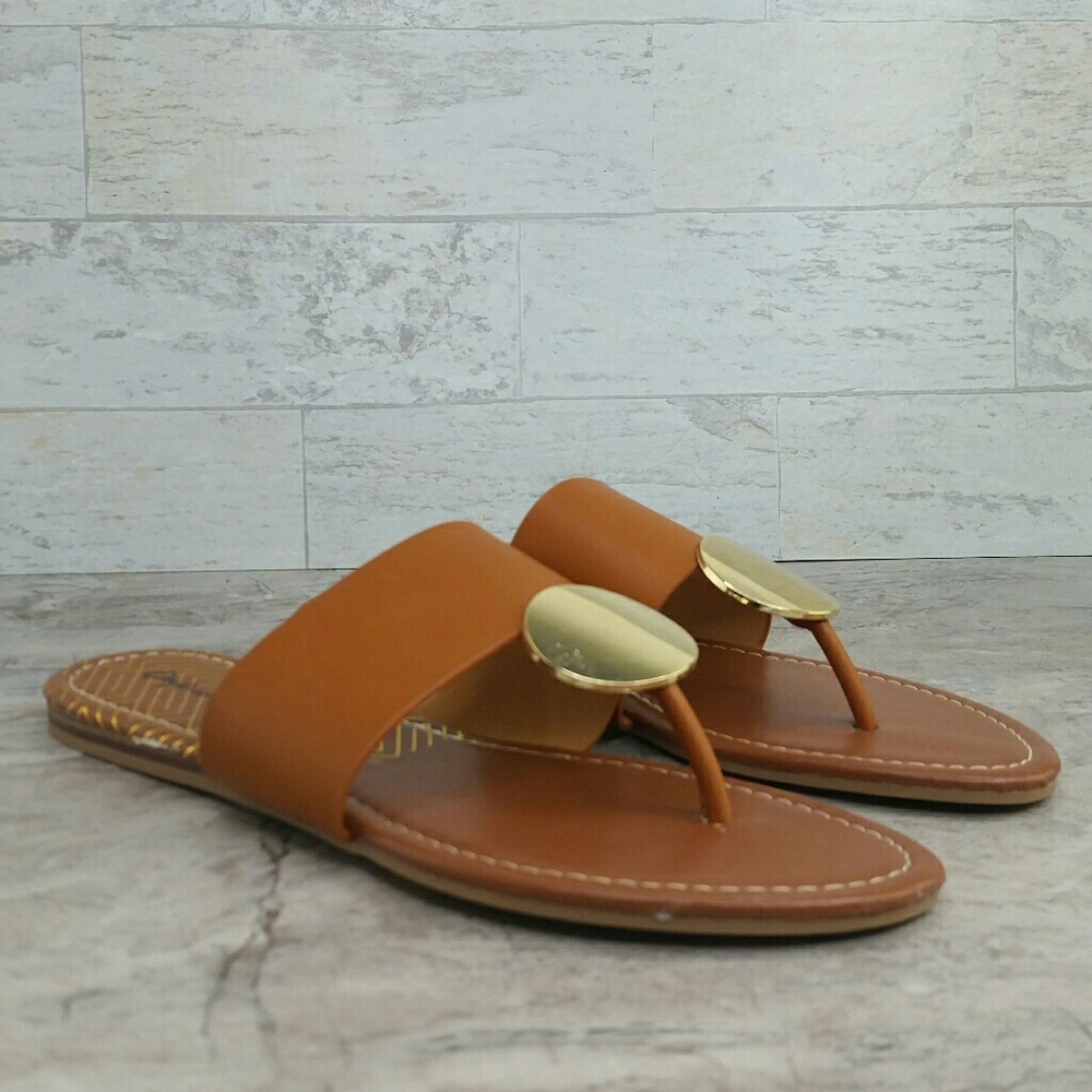 SALE!!!
 Sandal Tan Gold Disk Thong Slide-In Flat Sandal NEW - Picture 2 of 8